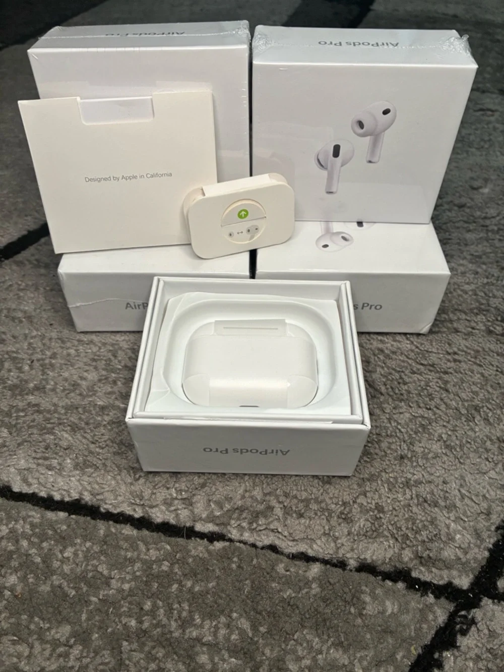 Wireless Earbuds Charging Case - White